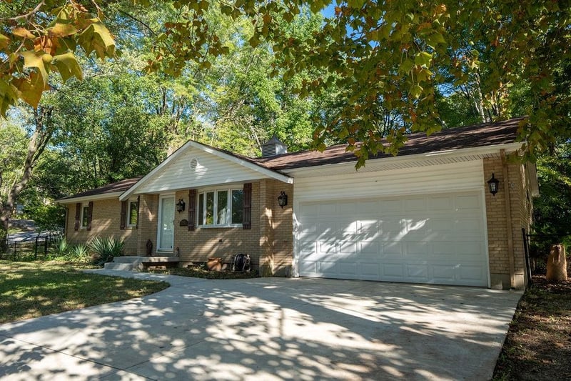 Ridge Dr, Sugar Creek, MO 64054