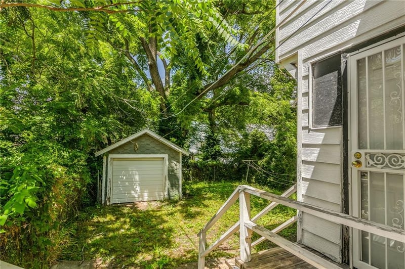 3542 College Ave, Kansas City, MO 64128
