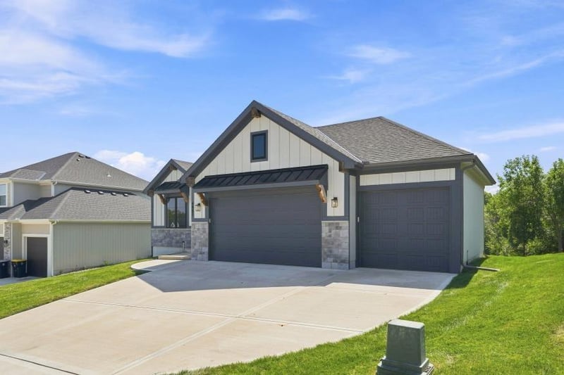4905 NE 88th St, Kansas City, MO 64156