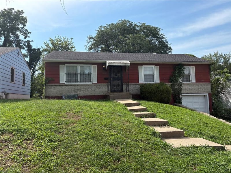 7016 Monroe Ave, Kansas City, MO 64132