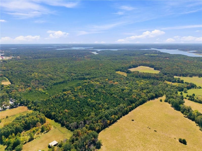 430 SE 1251st Rd, Clinton, MO 64735
