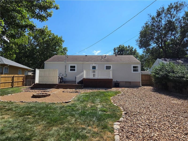6320 W 82nd St, Overland Park, KS 66204