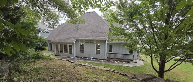 6826 N Charleston Dr, Kansas City, MO 64119