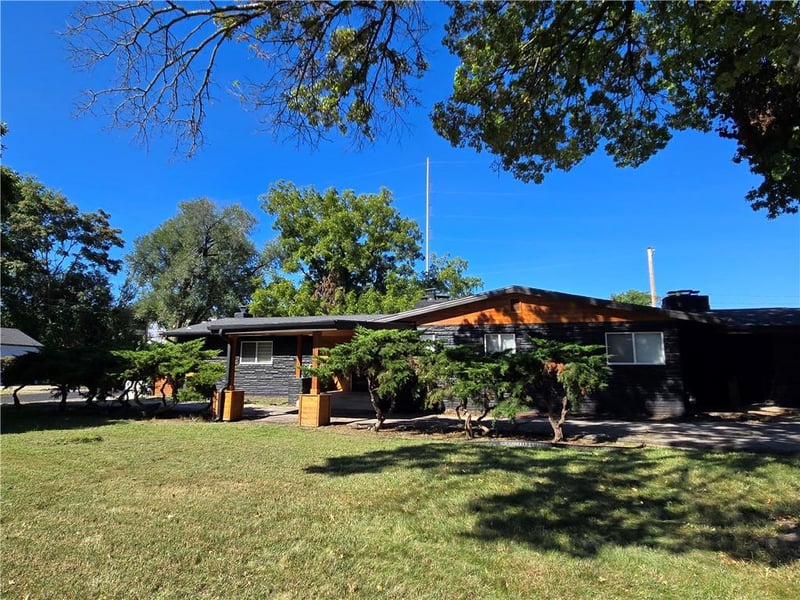 7142 Forest Ave, Kansas City, MO 64131
