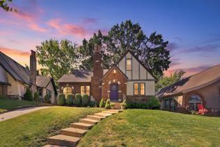 321 E 69th St, Kansas City, MO 64113