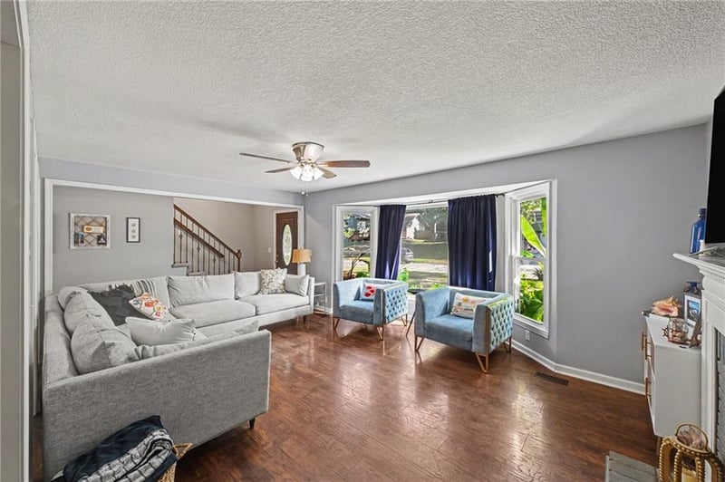 2905 Rimrock Dr, Lawrence, KS 66047