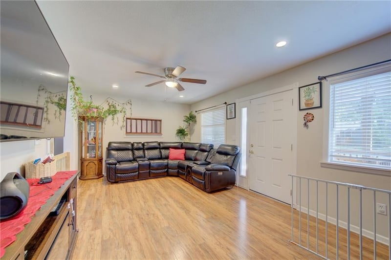 11424 Palmer Ave, Kansas City, MO 64134