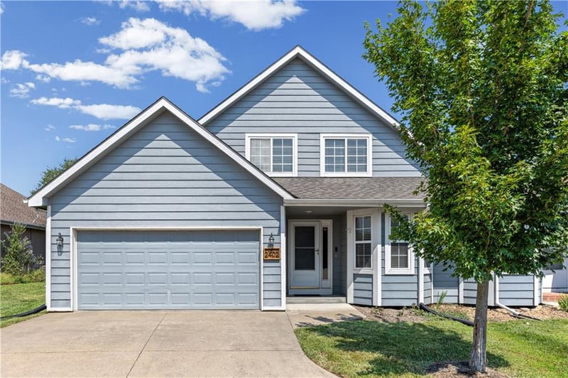 2402 E 27th Ter, Lawrence, KS 66046
