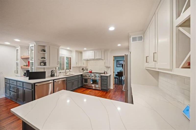 4401 W 128th St, Leawood, KS 66209