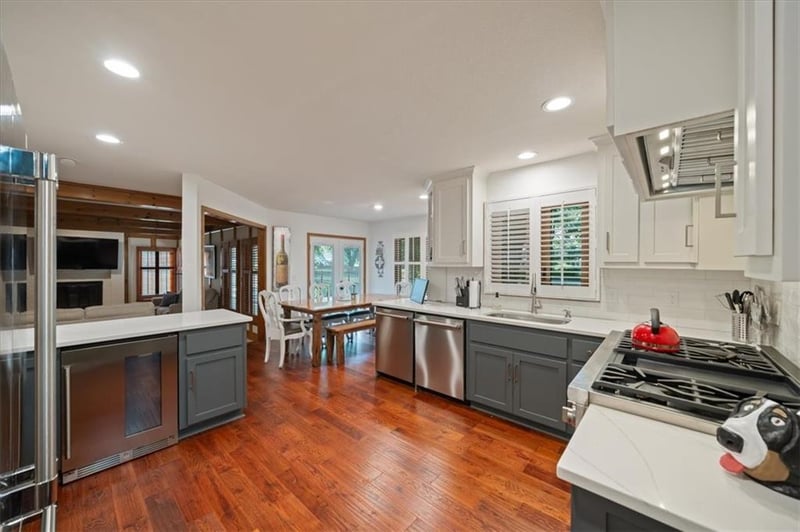 4401 W 128th St, Leawood, KS 66209