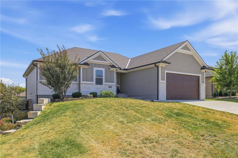 305 S Wilson St, Archie, MO 64725