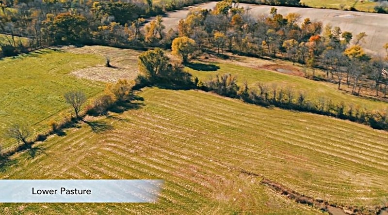 8312 S Russell Rd, Oak Grove, MO 64075