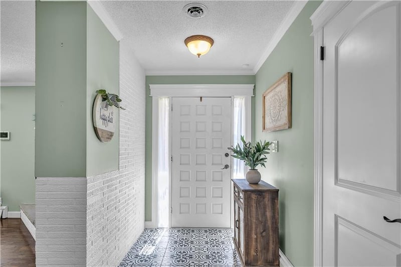 5 S Carriage Dr, St Joseph, MO 64506