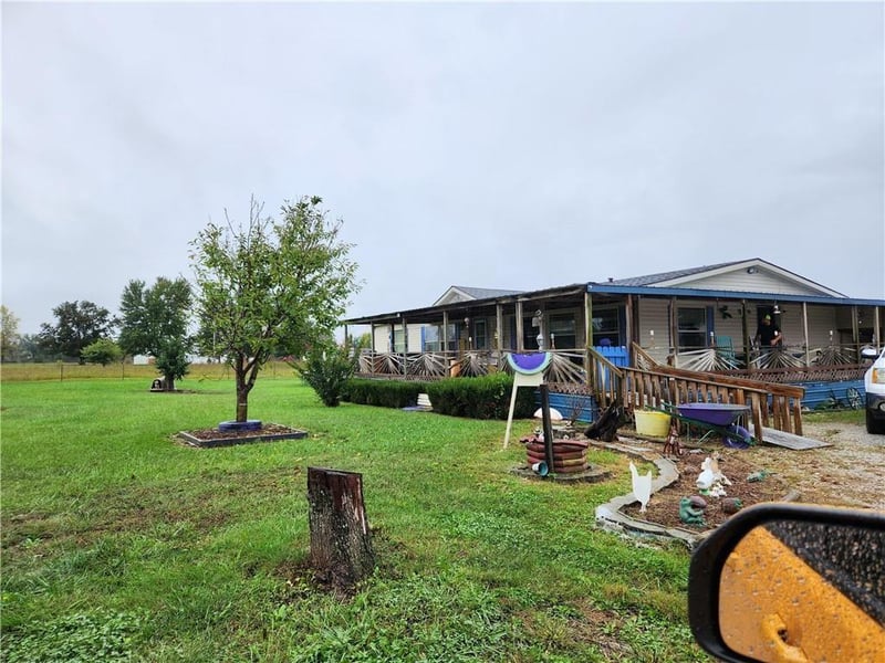 333 SE 901st Rd, Clinton, MO 64735