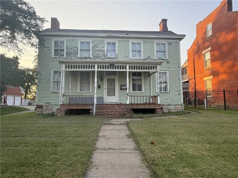 778 Highland Ave, Lexington, MO 64067