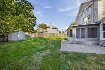 10232 Tracy Ave, Kansas City, MO 64155