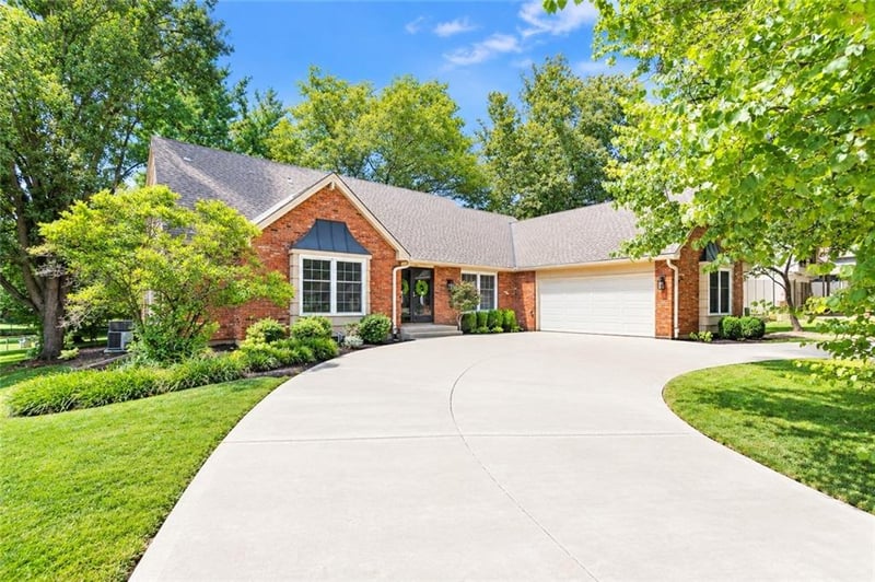 10500 Farley St, Overland Park, KS 66212