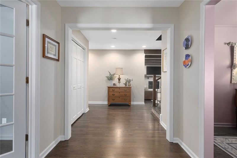 10500 Farley St, Overland Park, KS 66212