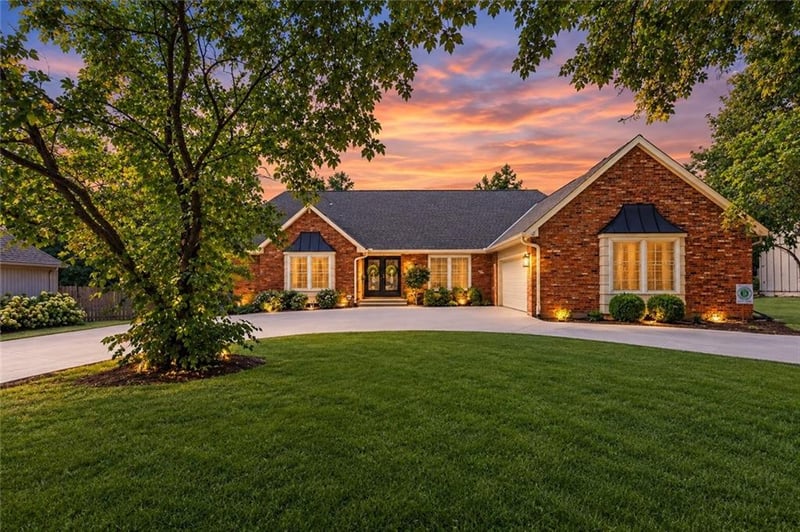 10500 Farley St, Overland Park, KS 66212