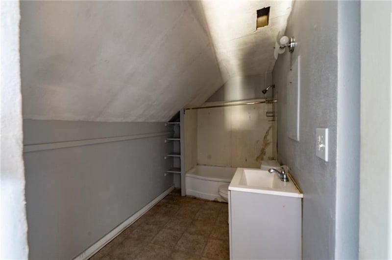 610-612 W Sycamore St, Independence, KS 67301