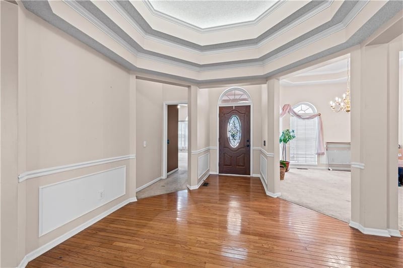 9202 N Charlotte Ct, Kansas City, MO 64155