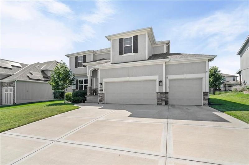 2111 NE 114th St, Kansas City, MO 64155