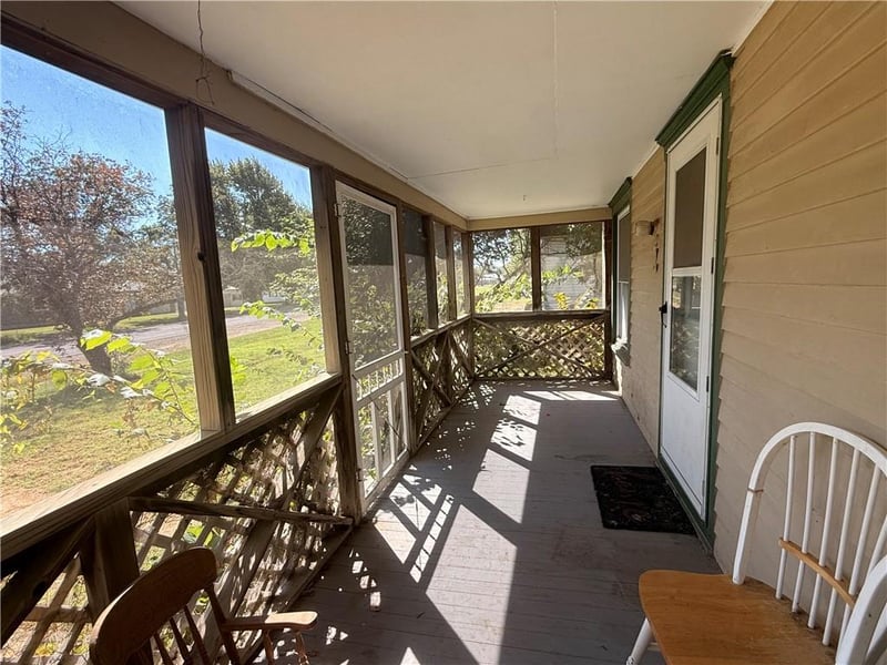 437 Whiting St, Whiting, KS 66552