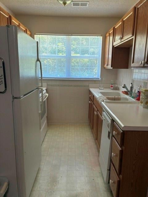 2283 NE 69th St, Gladstone, MO 64118