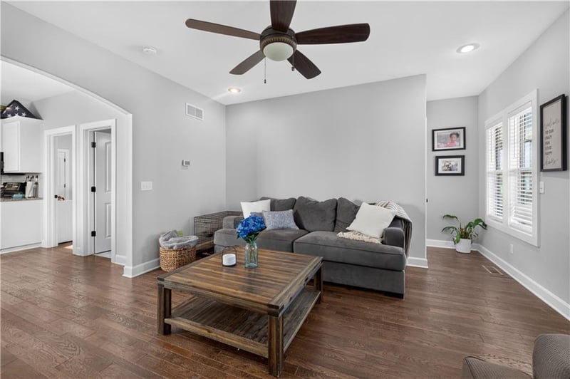 23507 E 11th St S, Blue Springs, MO 64056