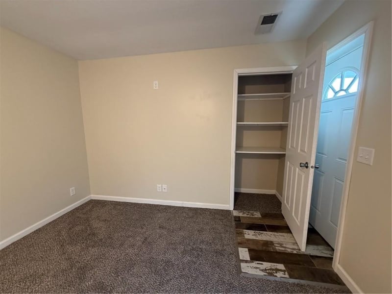 7107 State Route 371 Hw, St Joseph, MO 64504