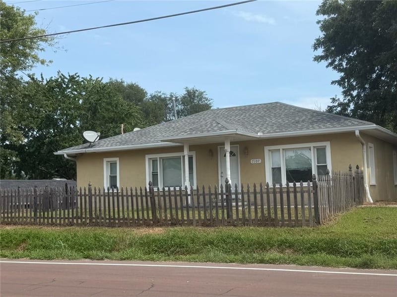 7107 State Route 371 Hw, St Joseph, MO 64504