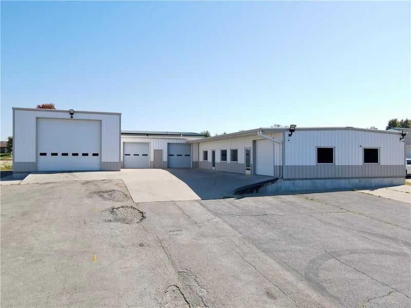 2507 S Main St, Maryville, MO 64468