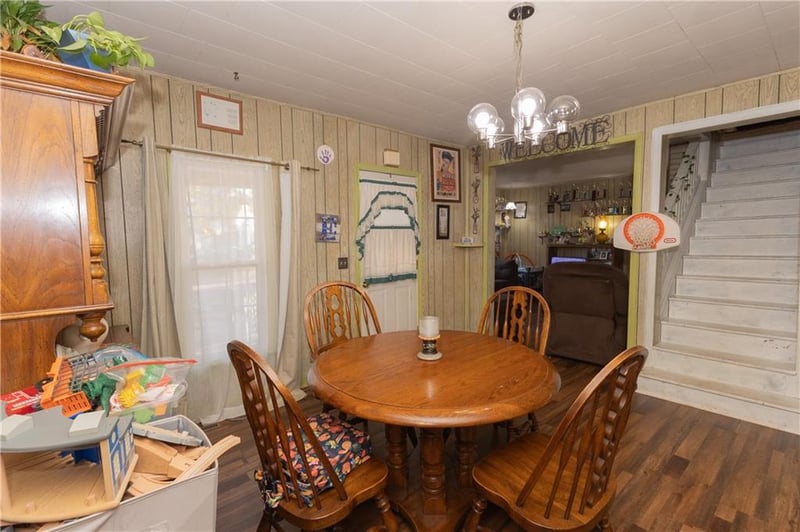 313 W 2nd St, Cherryvale, KS 67335