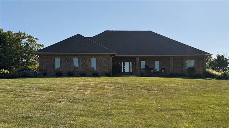 11530 S Pine St, Olathe, KS 66061