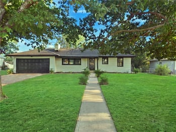 9277 State Ave, Kansas City, KS 66112