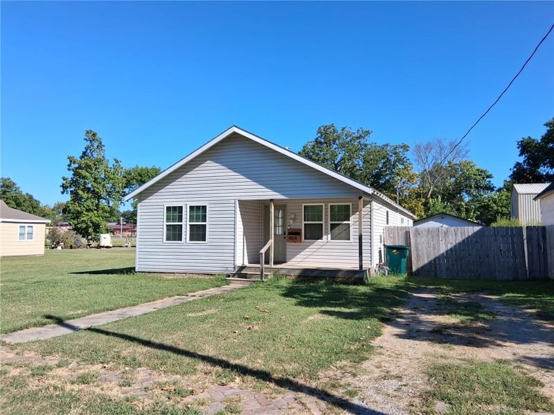 404 - 406 W Buffalo St, Girard, KS 66743