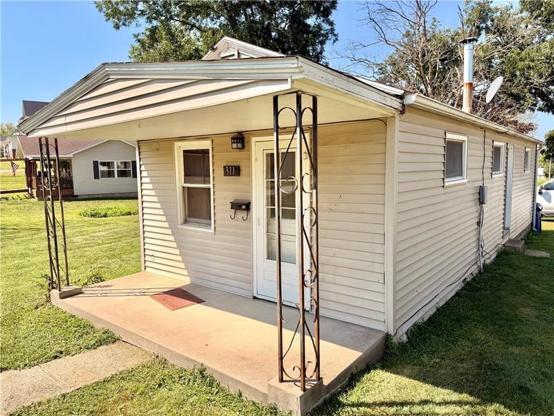 311 N Broadway St, Princeton, MO 64673