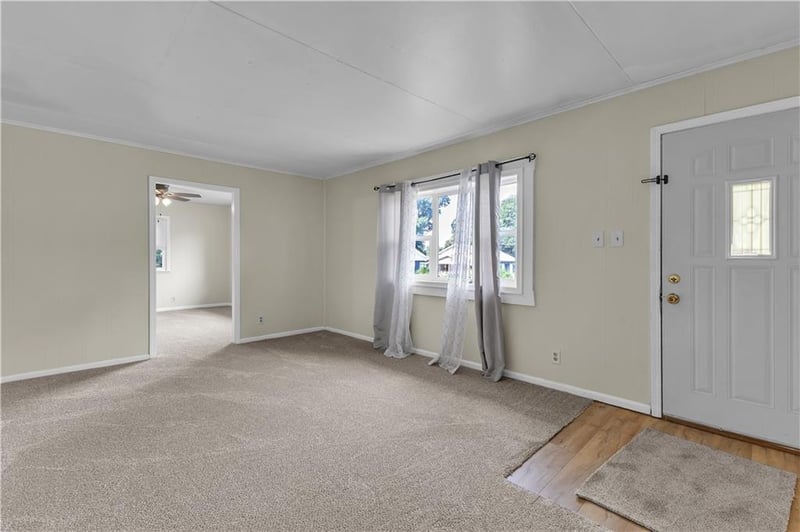 6609 King Hill Ave, St Joseph, MO 64504