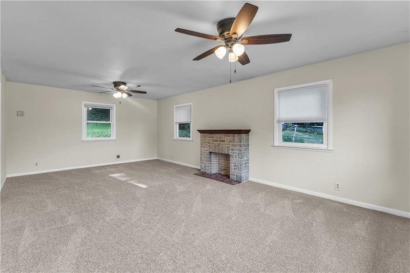 6609 King Hill Ave, St Joseph, MO 64504
