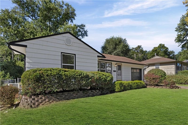 12105 E 47th Ter S, Independence, MO 64055