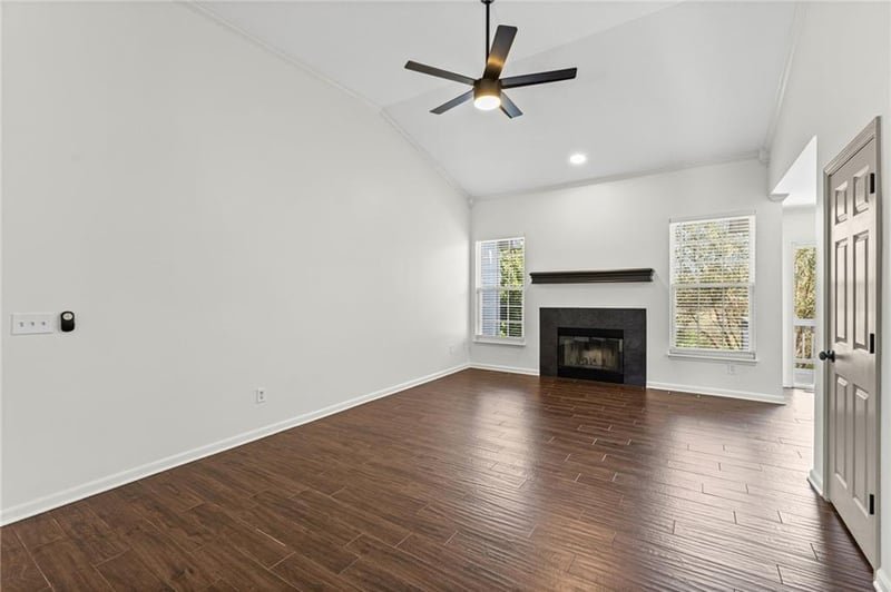 1455 Starbrooke Dr, Louisburg, KS 66053