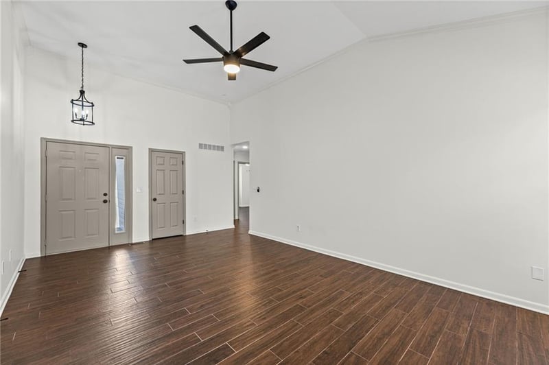 1455 Starbrooke Dr, Louisburg, KS 66053
