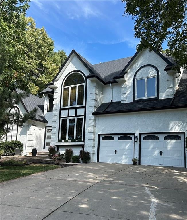 8225 NW Weatherby Dr, Weatherby Lake, MO 64152