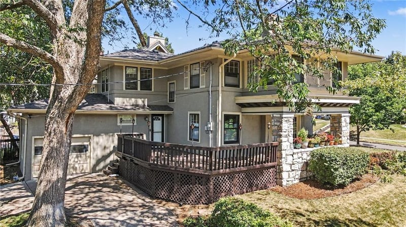 5844 Grand Ave, Kansas City, MO 64113