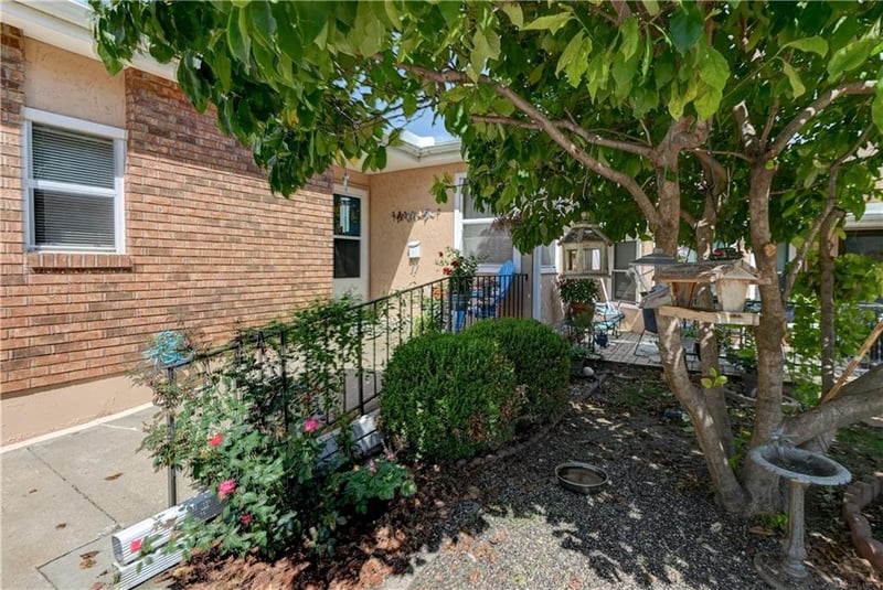 6206 Ash Ct, Raytown, MO 64133