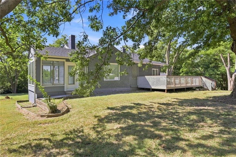 7203 E 102nd St, Kansas City, MO 64134