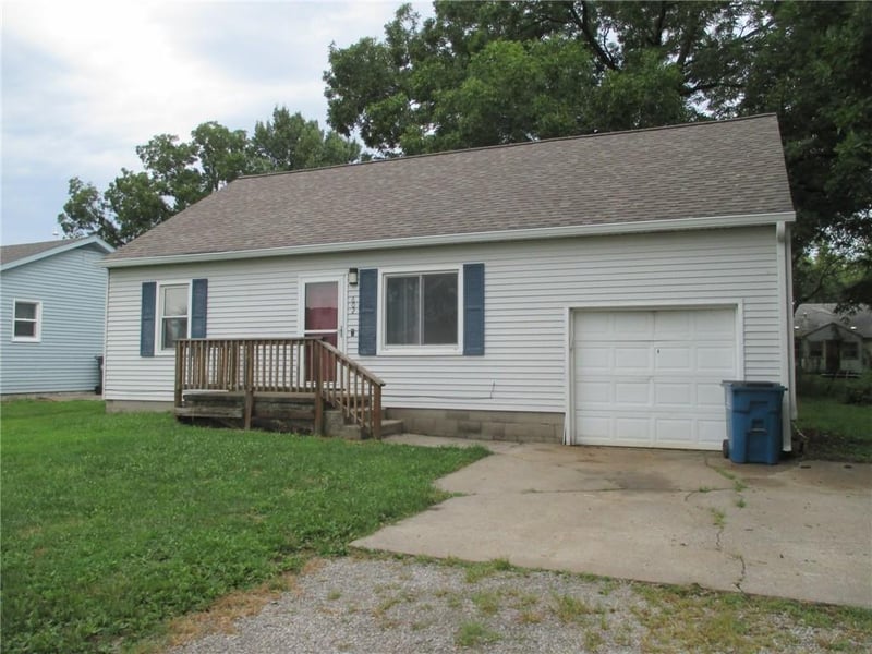 602 SW 8th St, Concordia, MO 64020