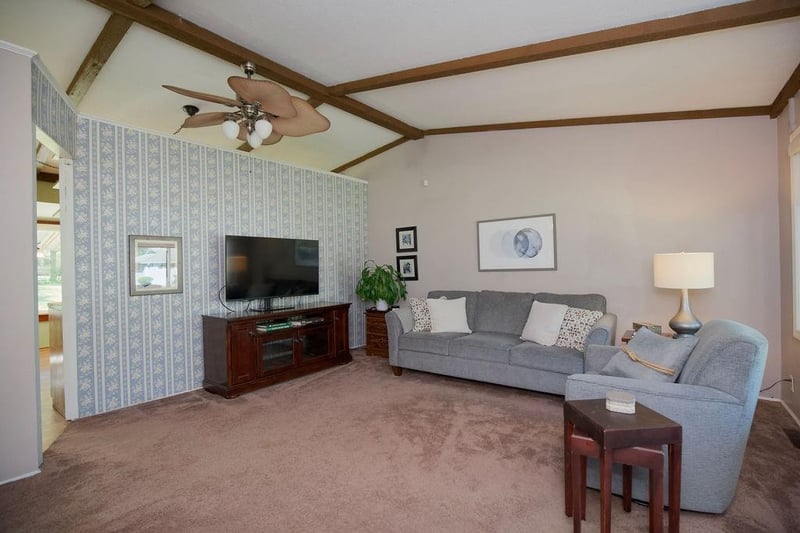 8602 Everett St, Raytown, MO 64138