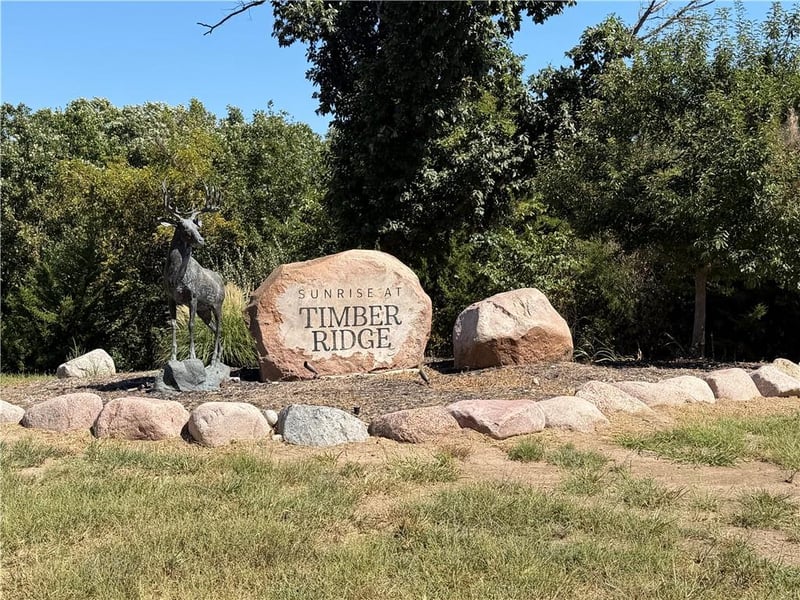 21350 Deer Ridge Dr, Spring Hill, KS 66083