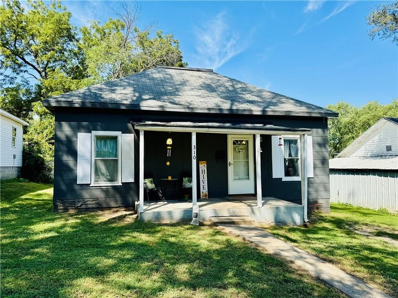 310 College St, Tarkio, MO 64491